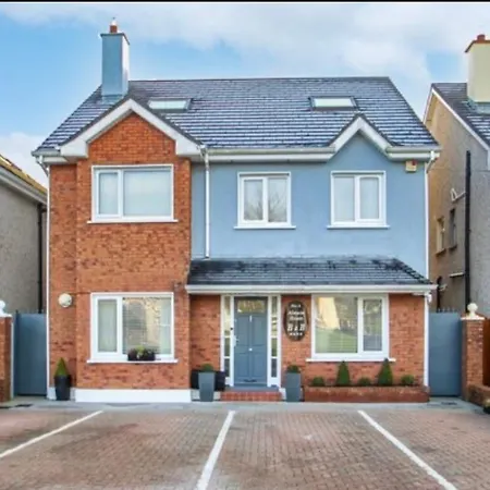 Almara House Bed & Breakfast 4*