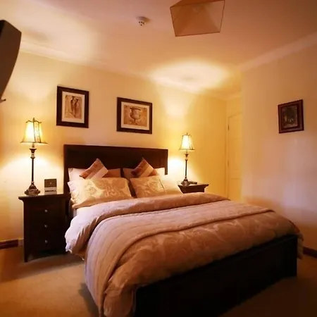 Almara House Bed and Breakfast 4*