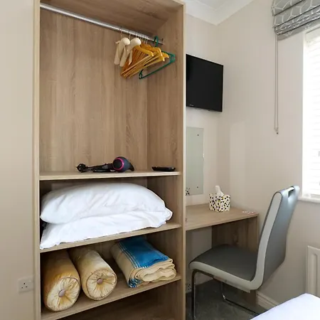 Almara Πανσιόν 4*