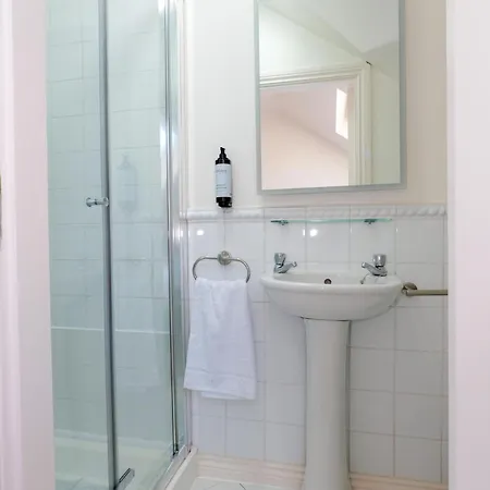 Almara Πανσιόν 4*