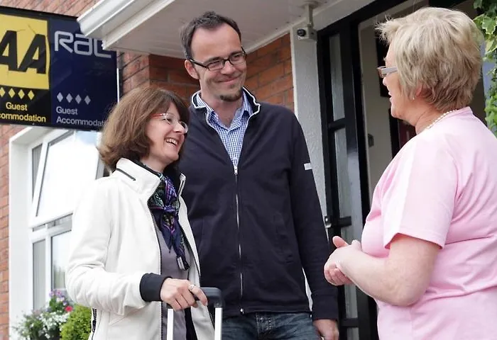 Bed & Breakfast Almara House