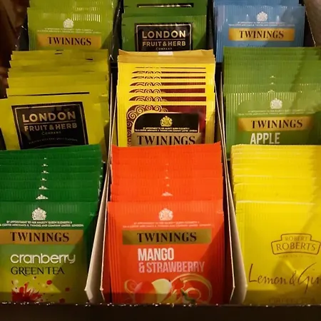 Bed & Breakfast Almara House