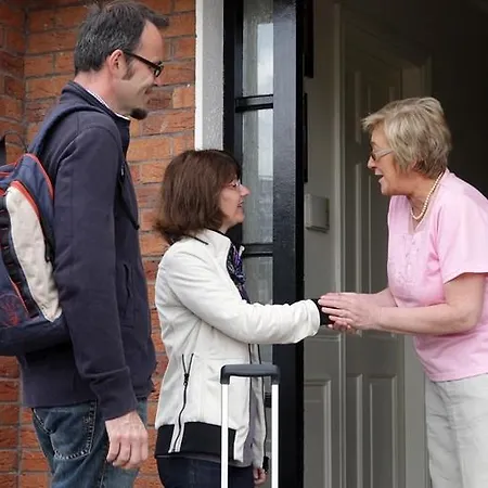 Bed & Breakfast Almara House