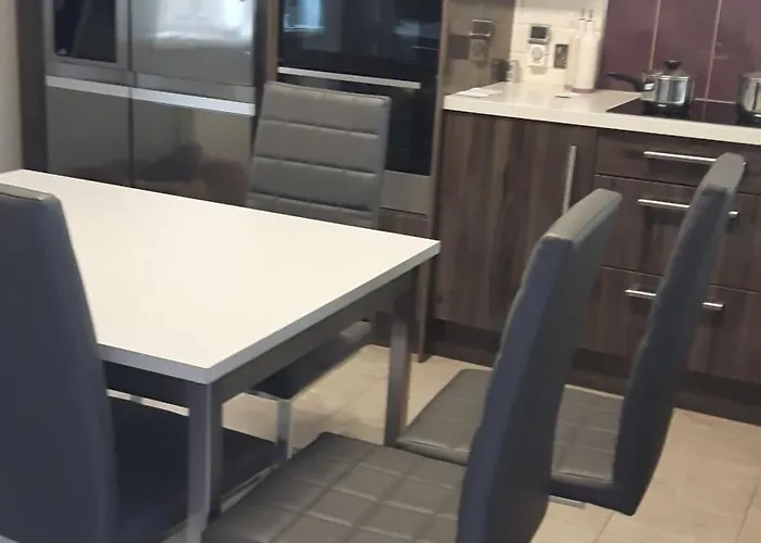 Almara Guesthouse גלוואיי